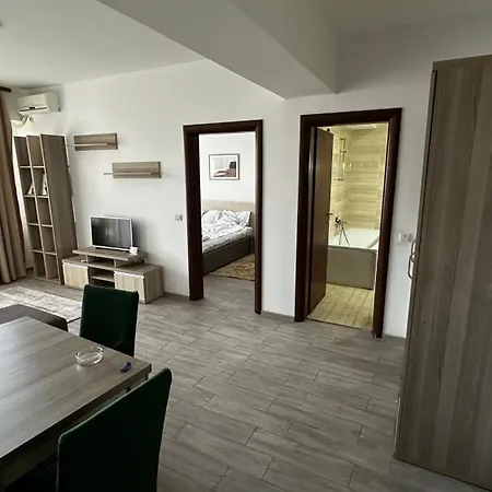 Summerland Club Apartmán *