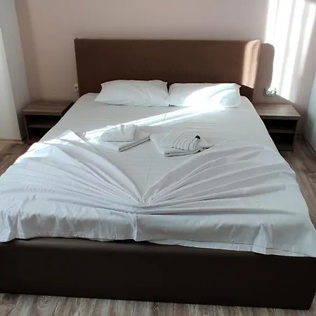 Summerland Club Apartmán *